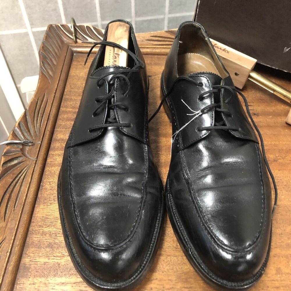 FlorSheim Imperial,Men's dress shoes Small non-visible damage, Sz8.5, Black.!